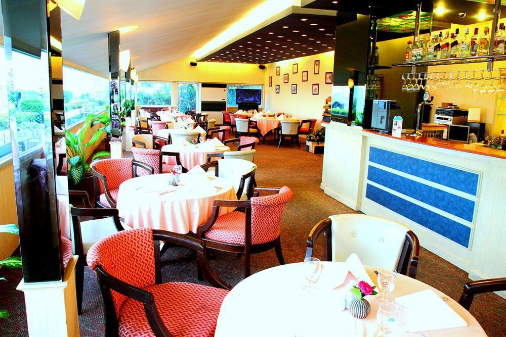 Grande Ville Hotel Bangkok Restaurant foto