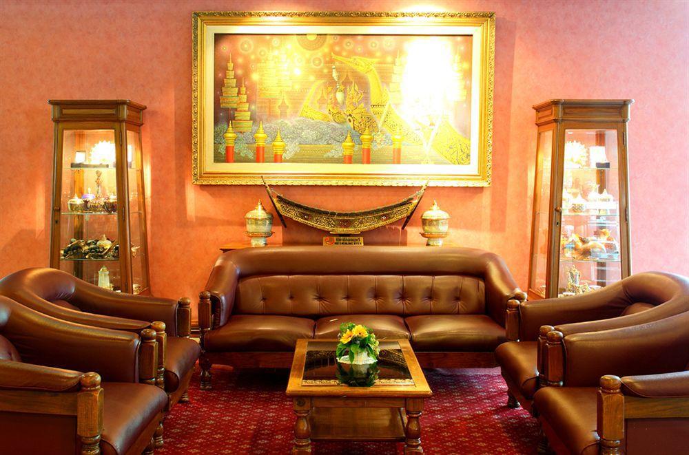Grande Ville Hotel Bangkok Buitenkant foto