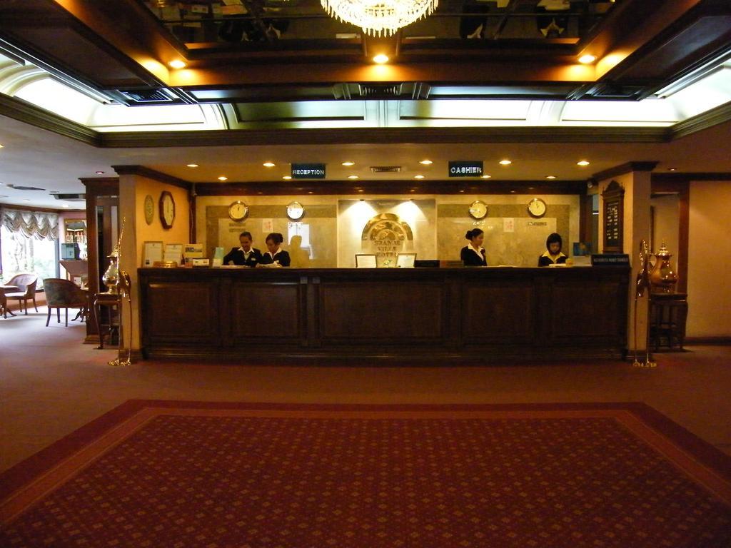Grande Ville Hotel Bangkok Buitenkant foto