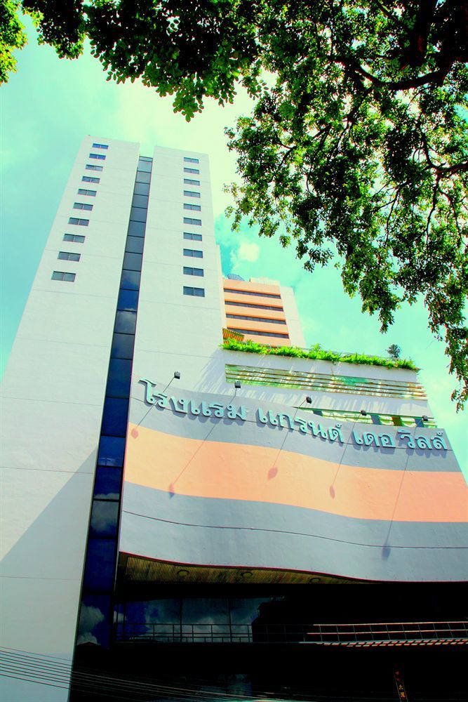Grande Ville Hotel Bangkok Buitenkant foto